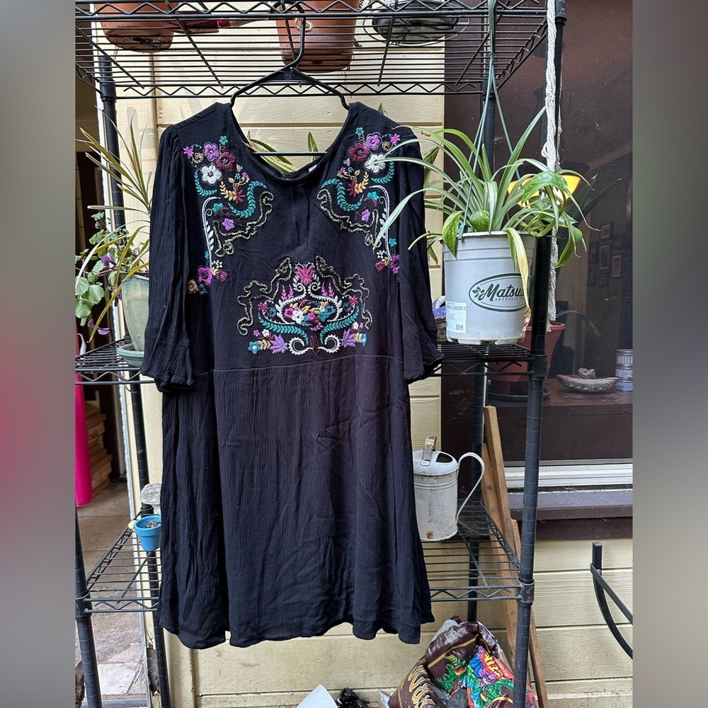 XHILARATION Black Tunic Dress with Colorful Embroidery Bell Sleeve Size XXL